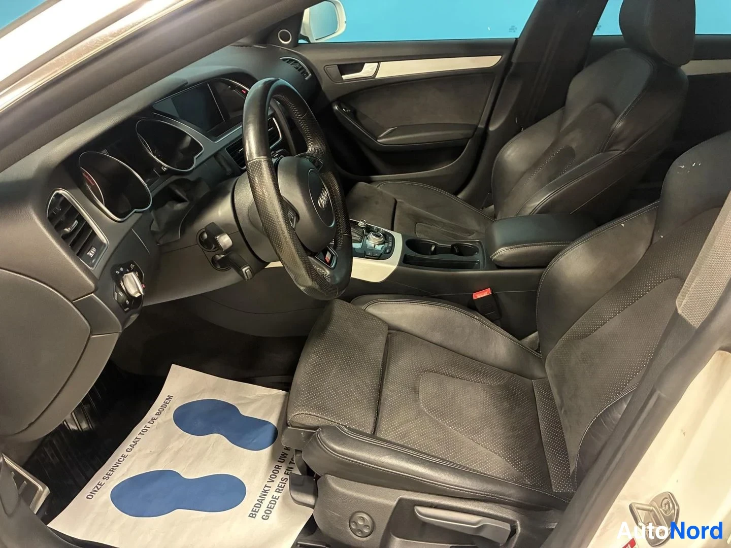Valkoinen Audi A5 Sportback 2014, ohjaamo, kuva 7