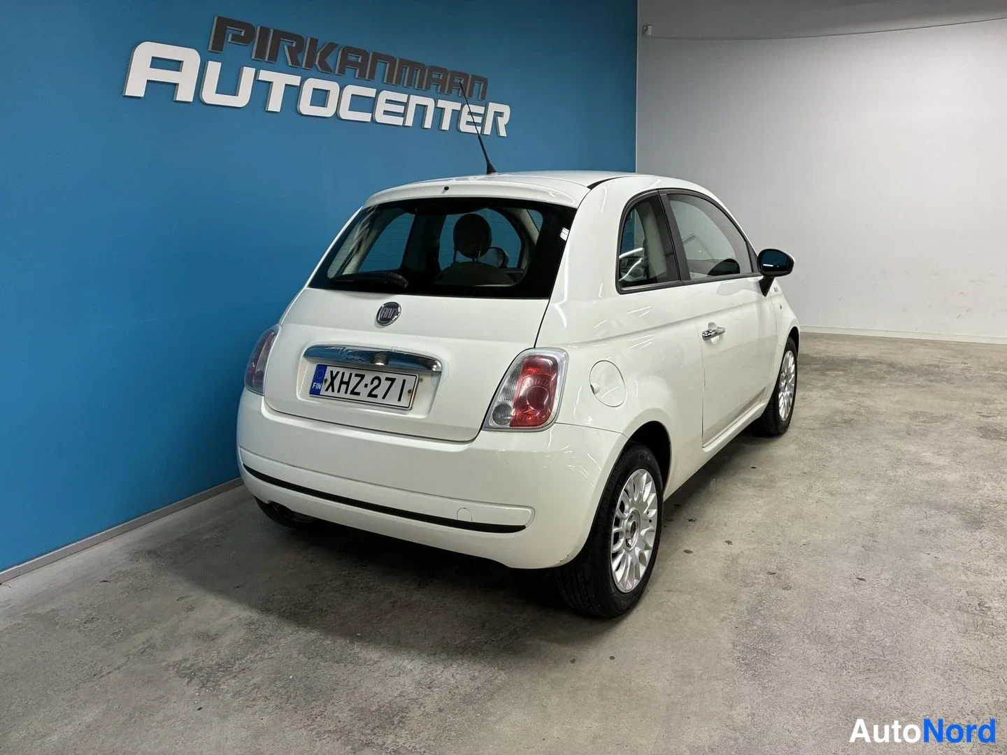 Valkoinen Fiat 500 2012, takaviisto, kuva 6