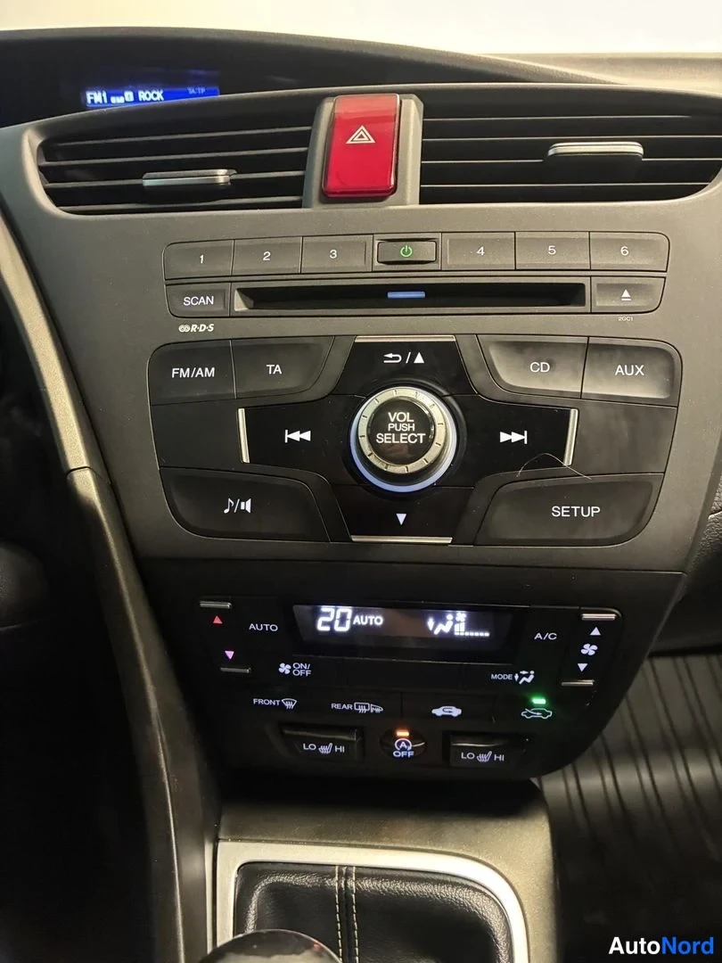 Musta Honda Civic 2013, yksityiskohta, kuva 17