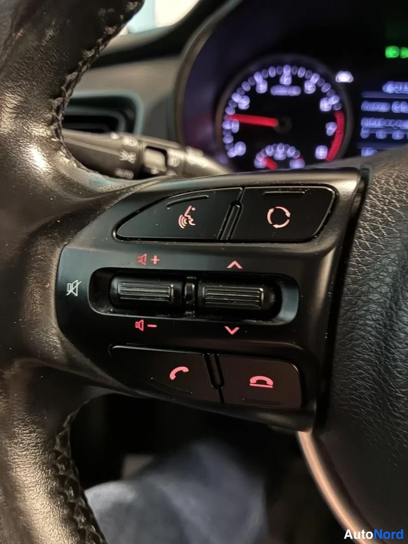 Musta Kia Rio 2018, yksityiskohta, kuva 20