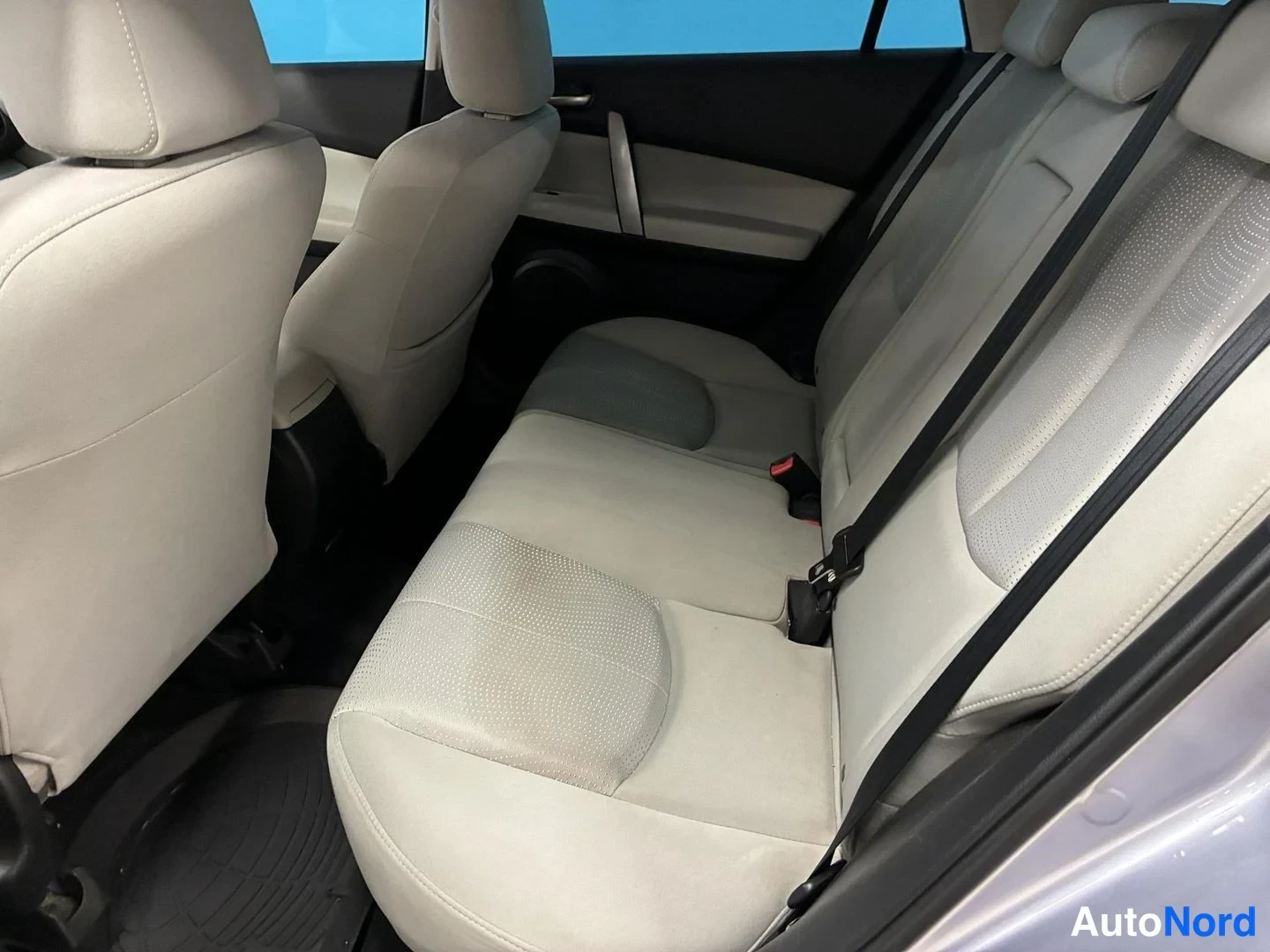 Harmaa Mazda 6 2010, takaistuimet, kuva 11
