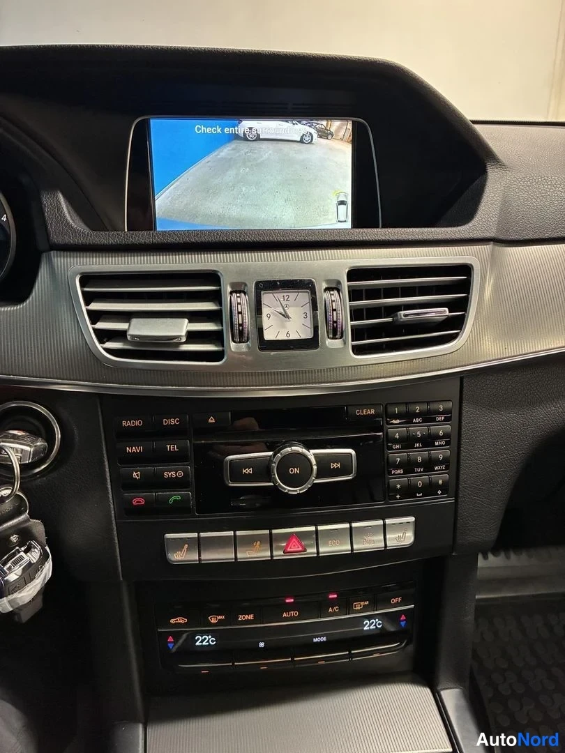 Harmaa Mercedes-Benz E 250 BlueTEC 4MATIC 2014, ohjaamo, kuva 12