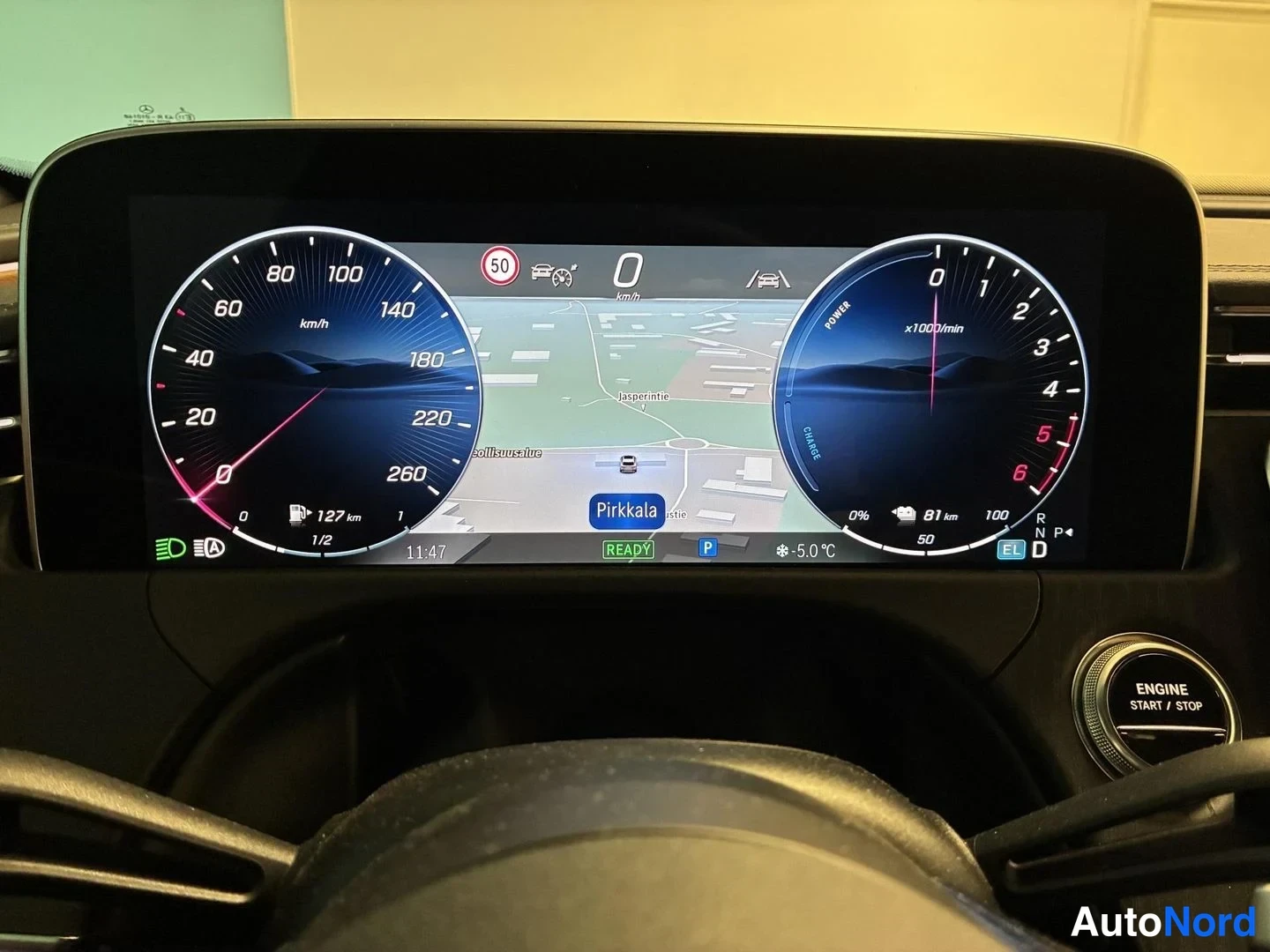 Valkoinen Mercedes-Benz E 300 de 4MATIC 2024, yksityiskohta, kuva 22