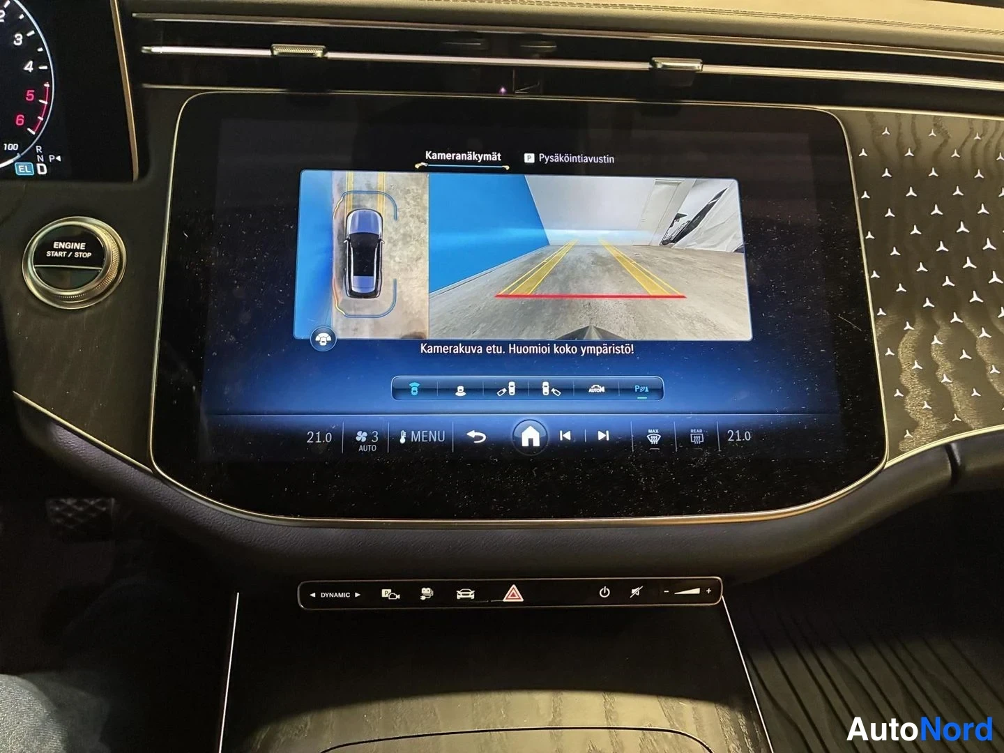 Valkoinen Mercedes-Benz E 300 de 4MATIC 2024, yksityiskohta, kuva 23