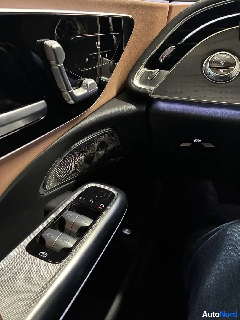 Valkoinen Mercedes-Benz E 300 de 4MATIC 2024, yksityiskohta, kuva 25