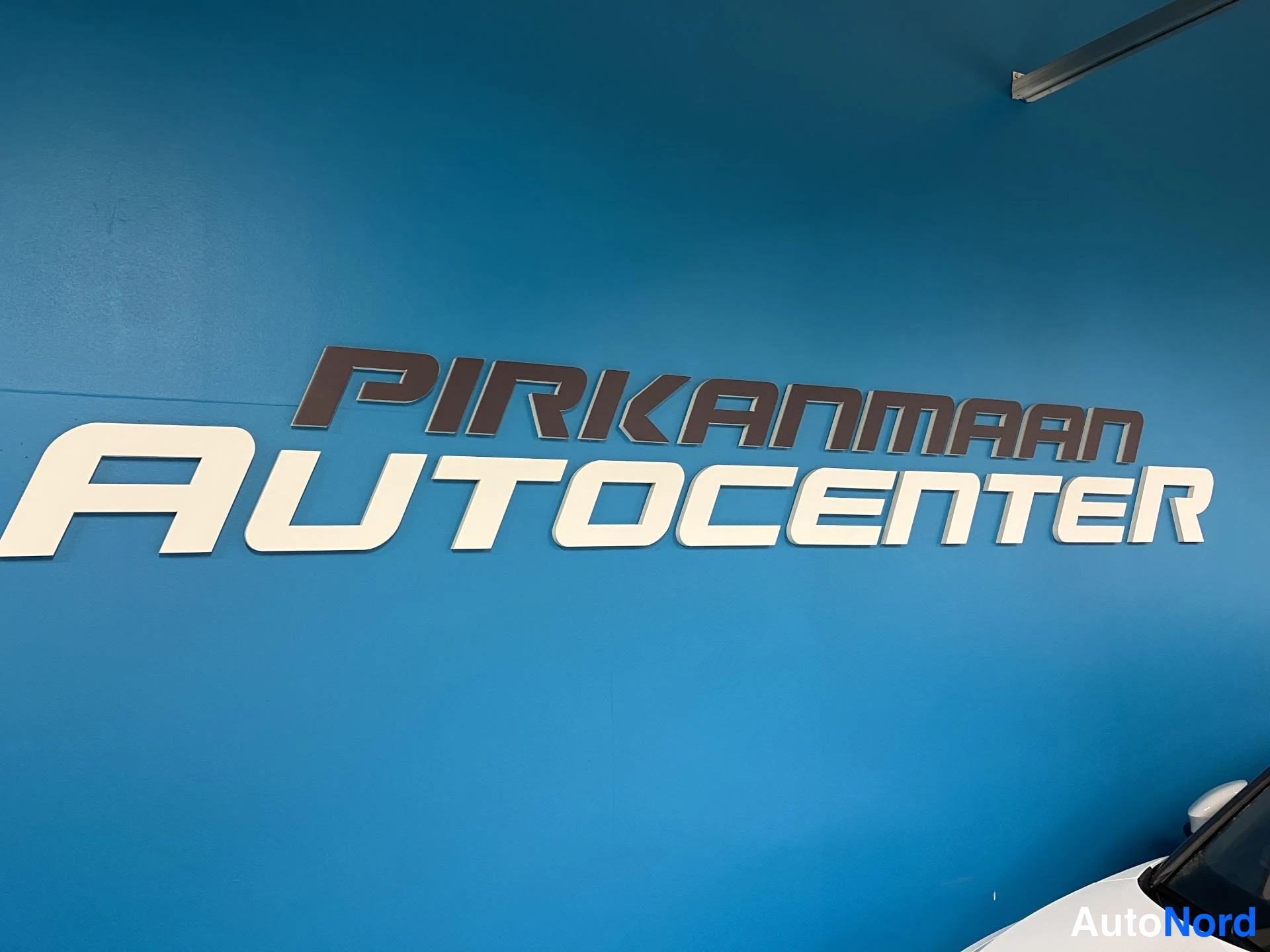 Valkoinen Mercedes-Benz E 300 de 4MATIC 2024, kuva 26