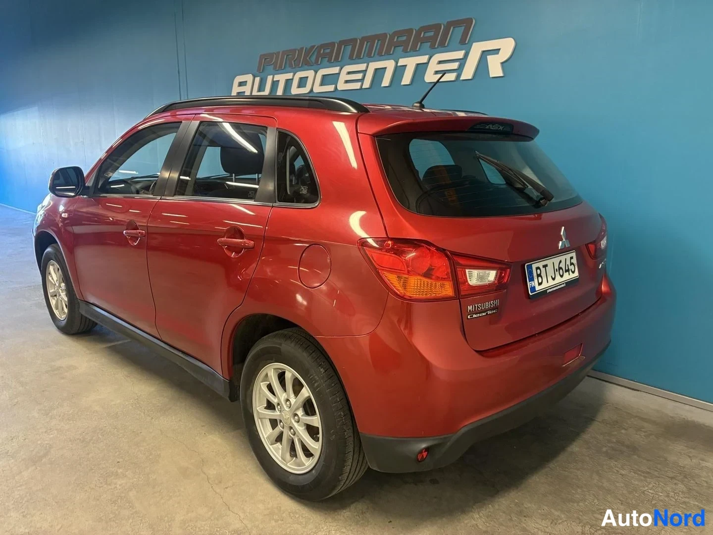 Punainen Mitsubishi ASX 2015, takaviisto, kuva 5