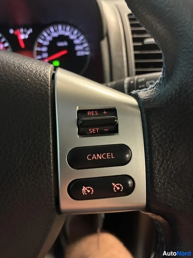 Harmaa Nissan Note 2013, yksityiskohta, kuva 18