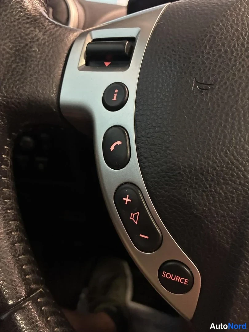 Violetti Nissan Qashqai 2010, yksityiskohta, kuva 20