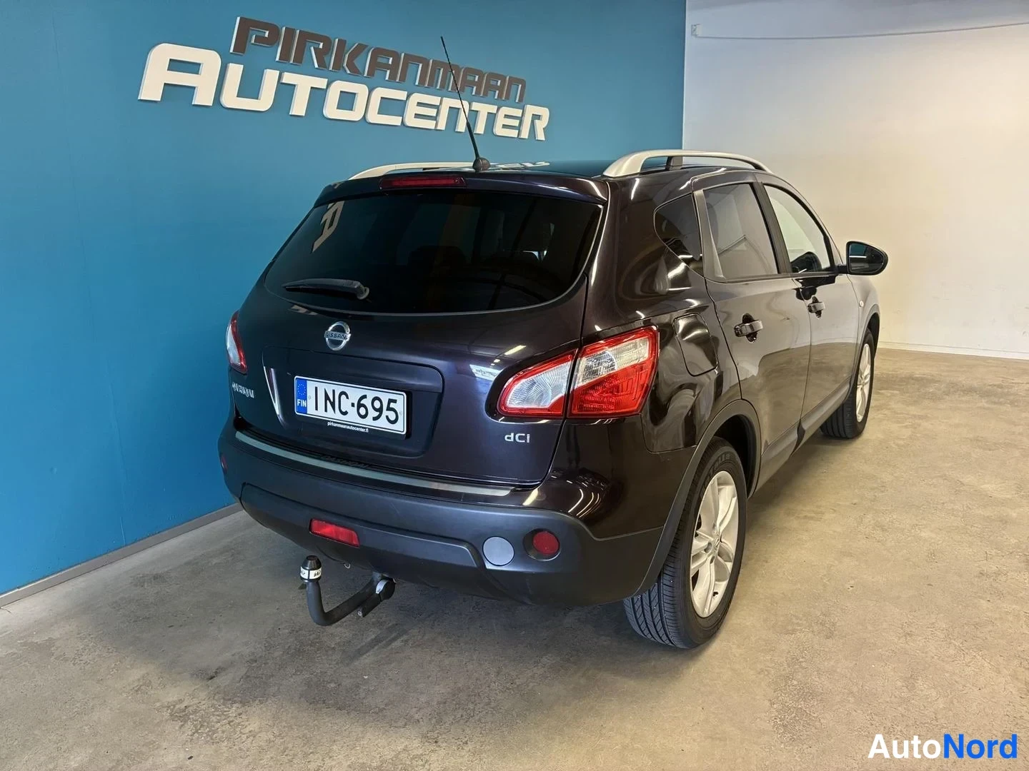 Violetti Nissan Qashqai 2010, takaviisto, kuva 6