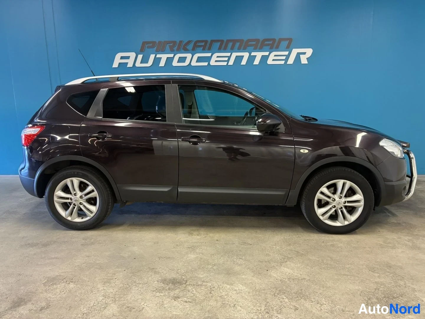 Violetti Nissan Qashqai 2010, sivulta, kuva 3