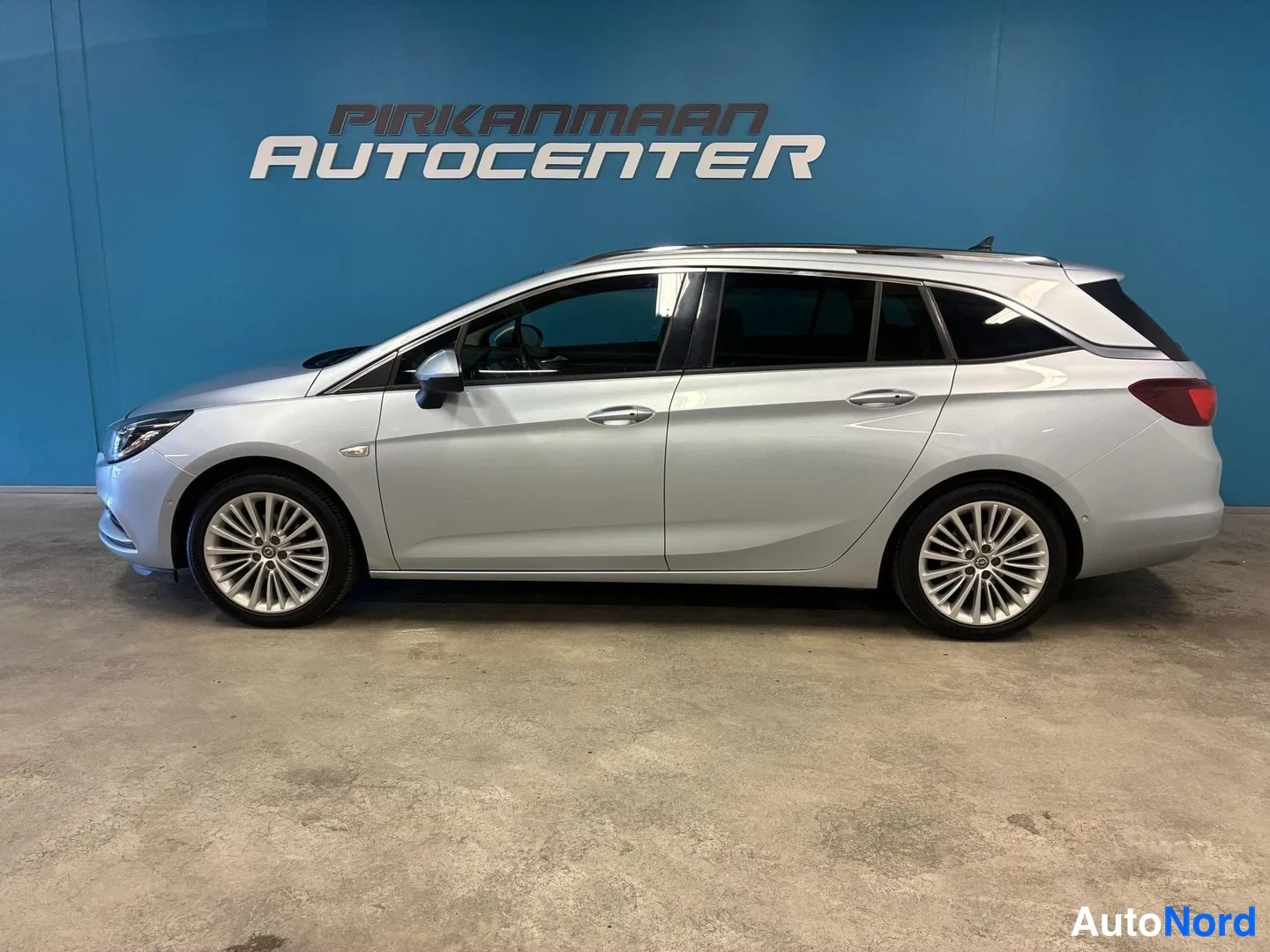Hopea Opel Astra Sports Tourer 2016, sivulta, kuva 4