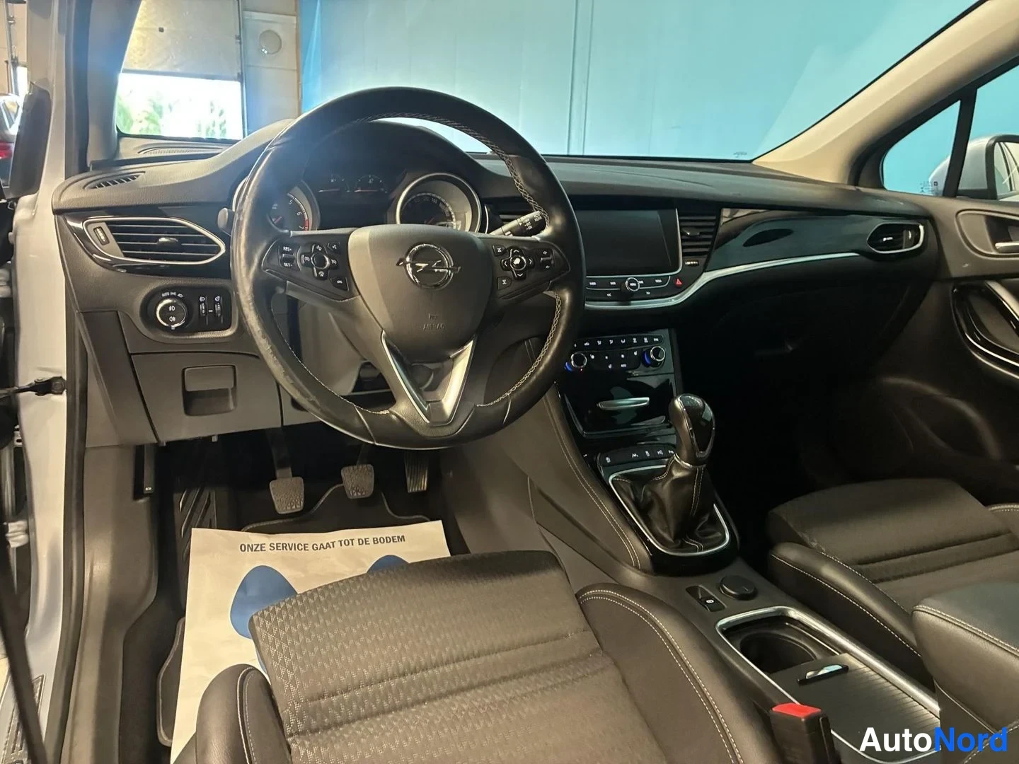 Hopea Opel Astra Sports Tourer 2016, ohjaamo, kuva 7