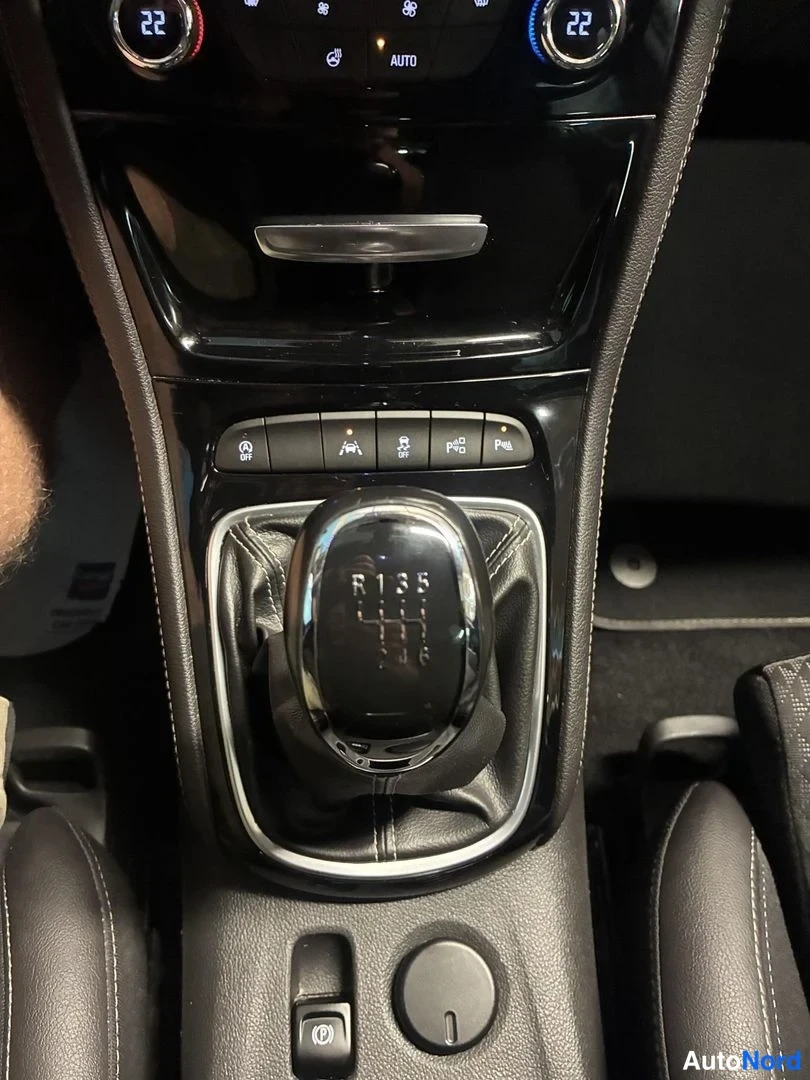 Hopea Opel Astra Sports Tourer 2016, yksityiskohta, kuva 17