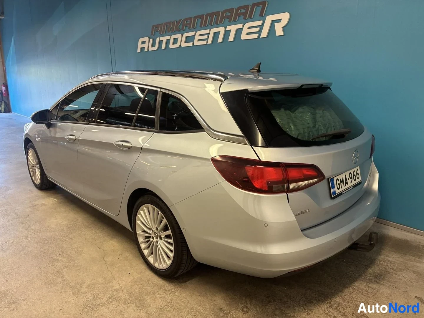 Hopea Opel Astra Sports Tourer 2016, takaviisto, kuva 5