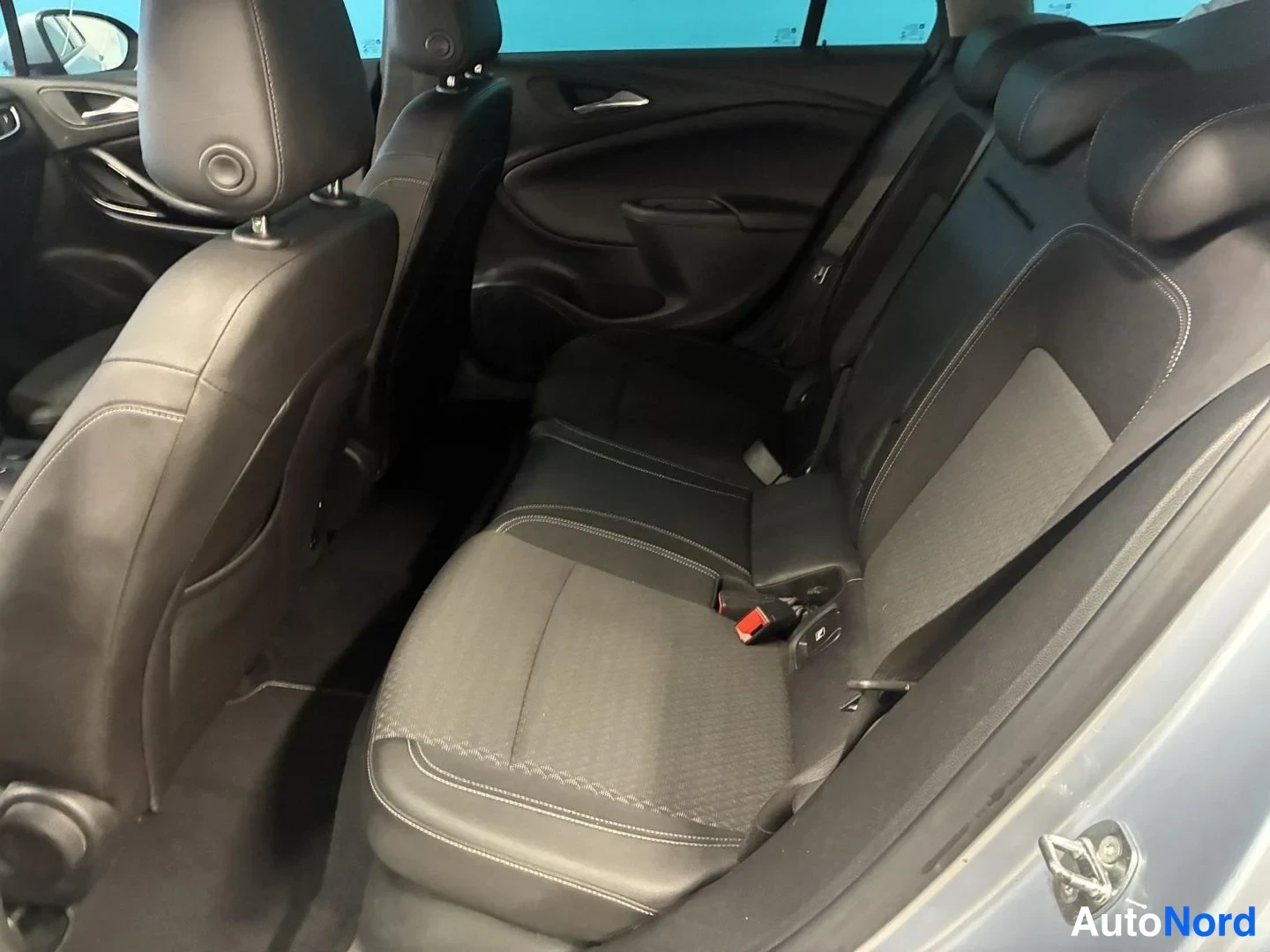 Hopea Opel Astra Sports Tourer 2016, takaistuimet, kuva 11