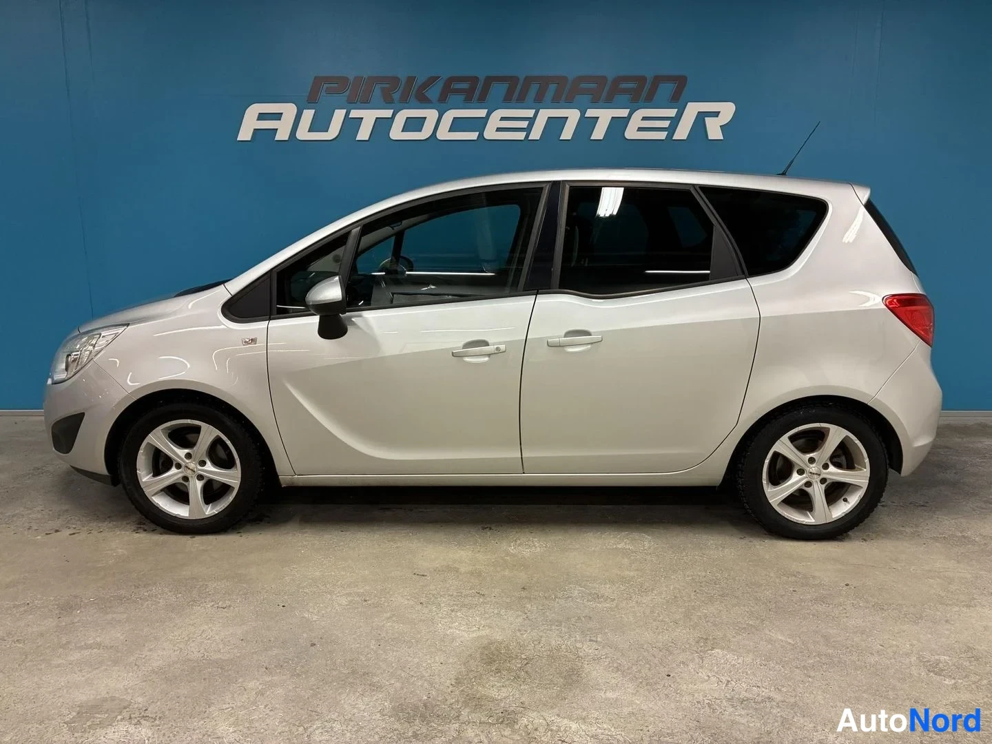 Hopea Opel Meriva 2010, sivulta, kuva 4