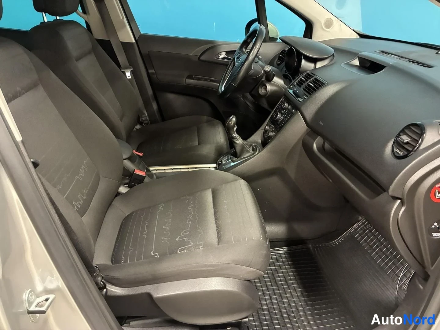 Hopea Opel Meriva 2010, etuistuimet, kuva 10
