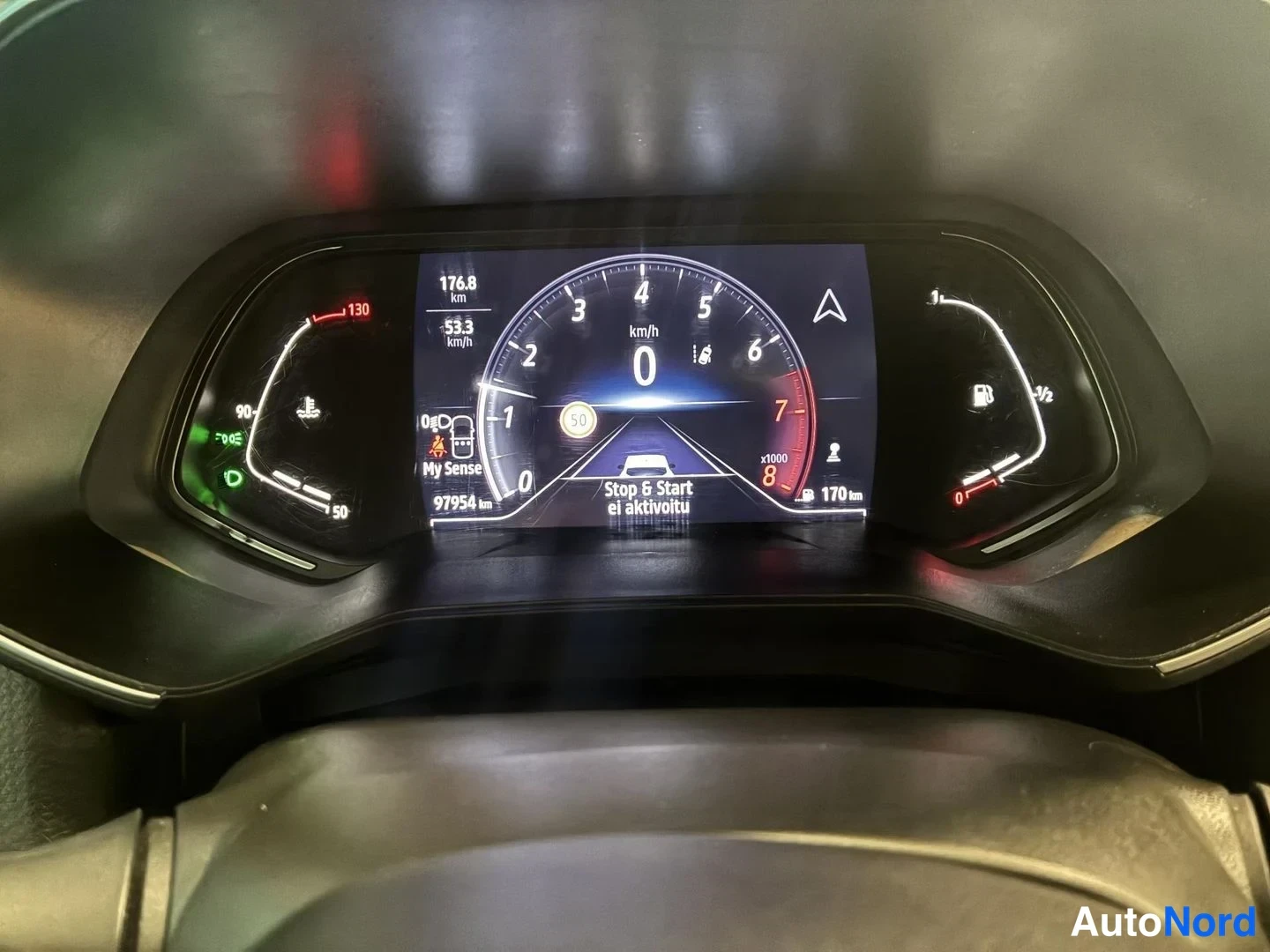 Valkoinen Renault Clio 2020, yksityiskohta, kuva 17