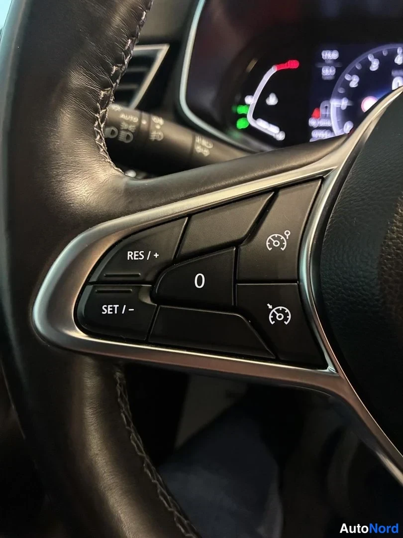 Valkoinen Renault Clio 2020, yksityiskohta, kuva 15