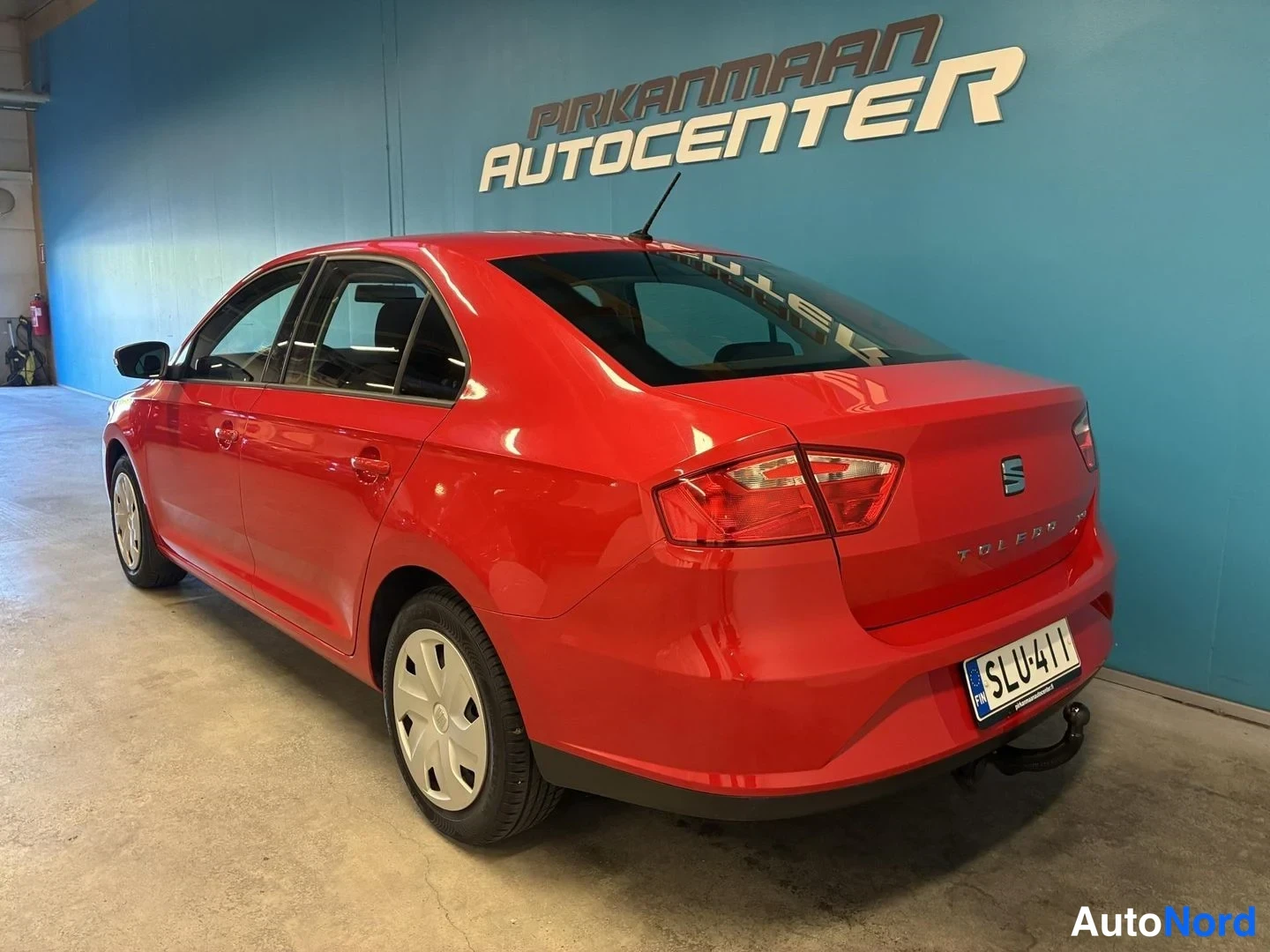 Punainen Seat Toledo 2015, takaviisto, kuva 5