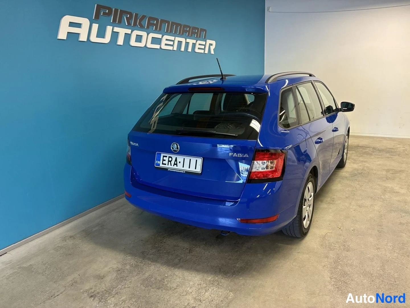 Sininen Skoda Fabia 2019, takaviisto, kuva 6