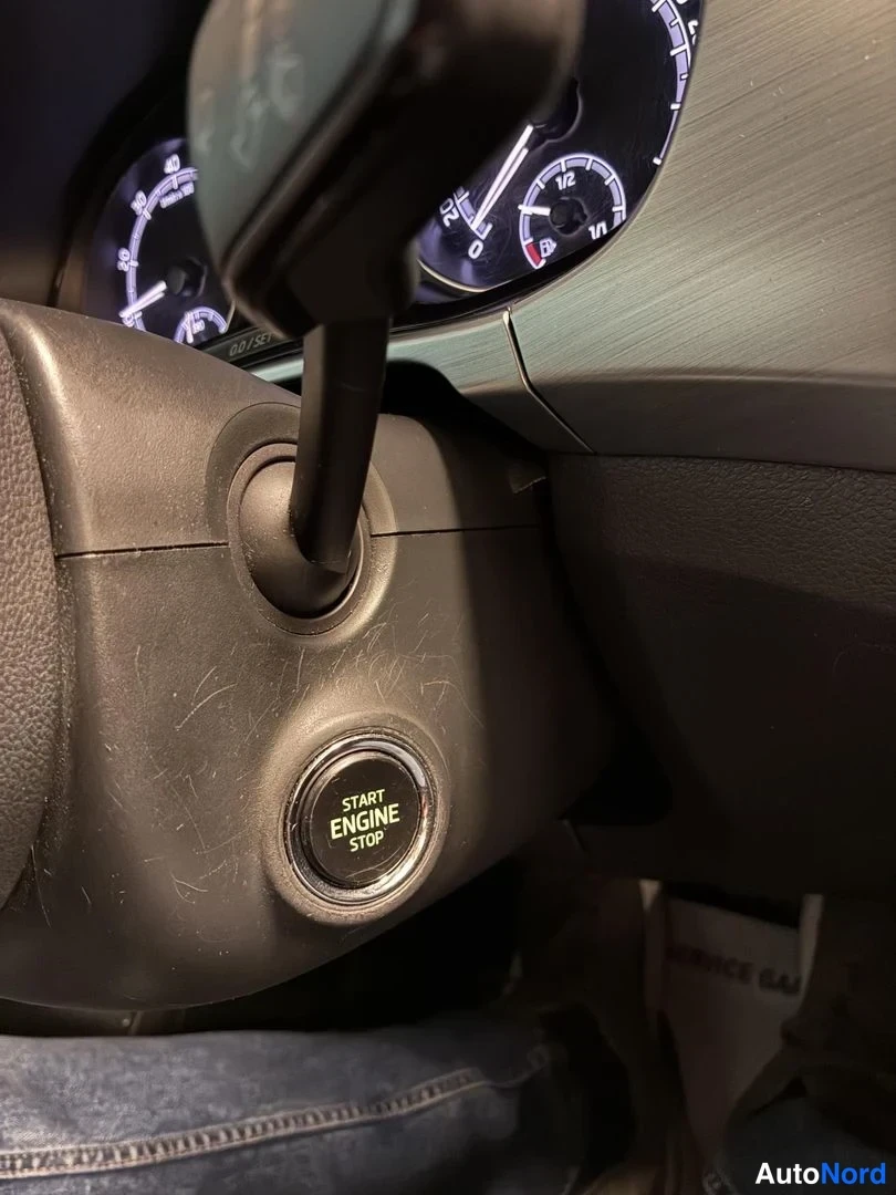 Valkoinen Skoda Fabia 2019, yksityiskohta, kuva 17