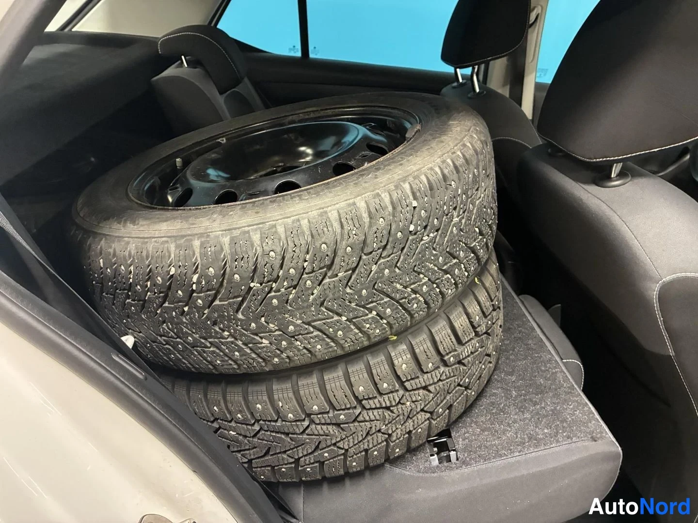 Valkoinen Skoda Fabia 2019, tavaratila, kuva 13