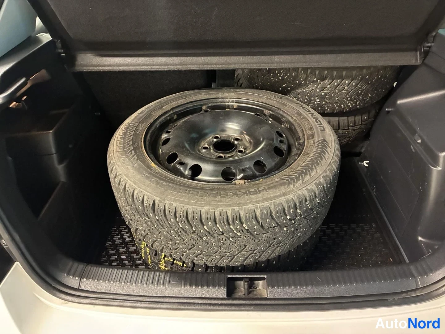 Valkoinen Skoda Fabia 2019, tavaratila, kuva 14
