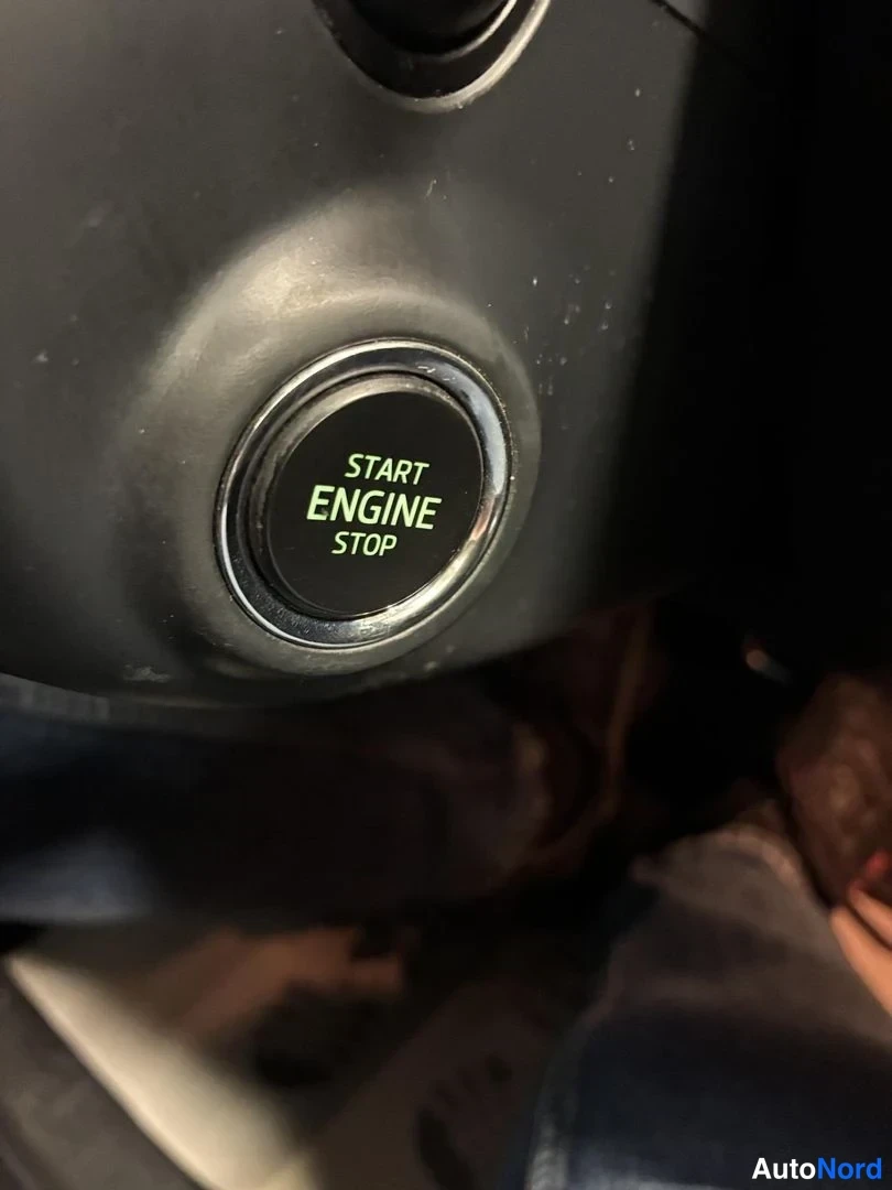Sininen Skoda Octavia 2014, yksityiskohta, kuva 21
