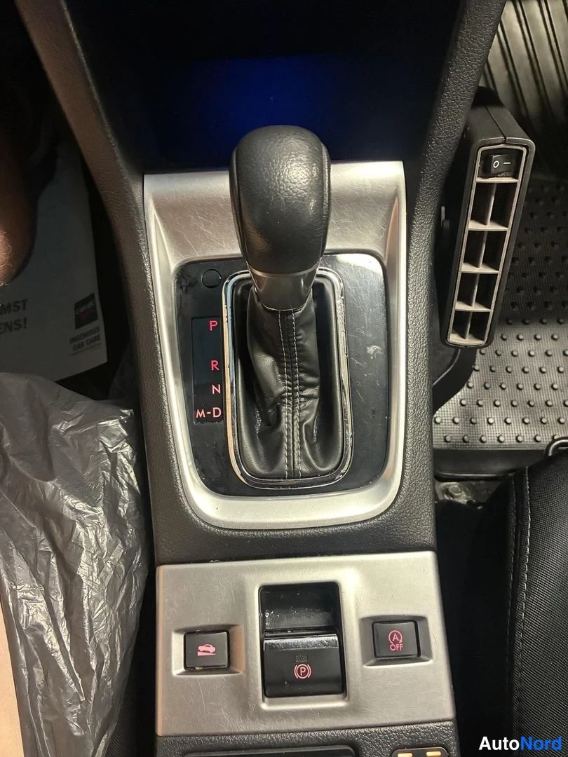 Sininen Subaru Levorg 2016, yksityiskohta, kuva 19