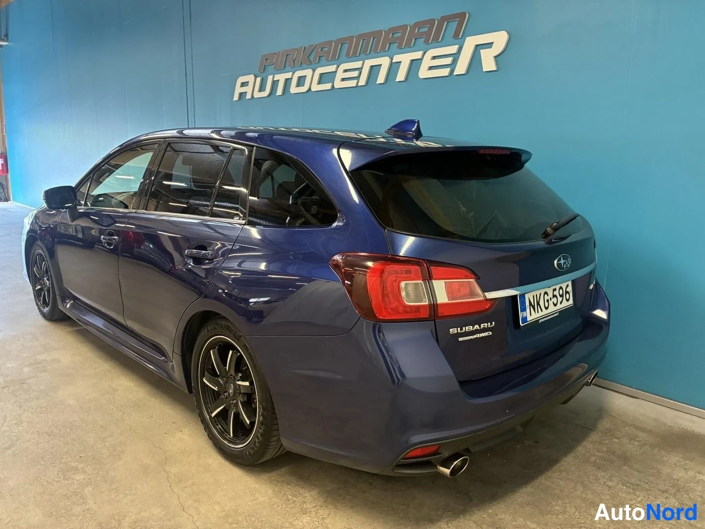 Sininen Subaru Levorg 2016, takaviisto, kuva 5