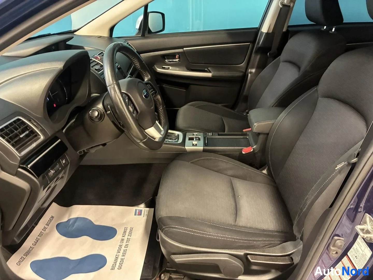 Sininen Subaru Levorg 2016, ohjaamo, kuva 7