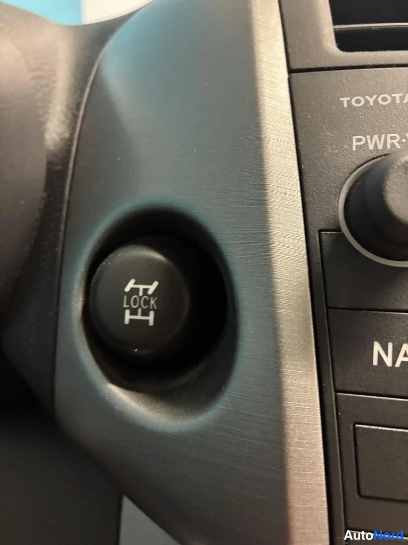 Hopea Toyota RAV4 2007, yksityiskohta, kuva 21