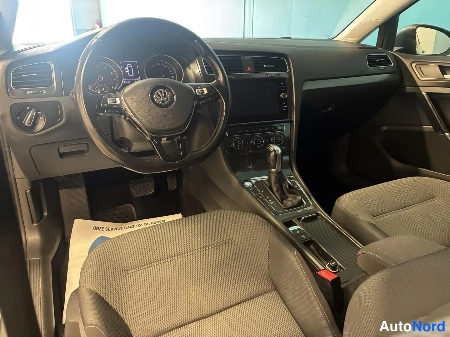 Harmaa Volkswagen Golf Variant 2017, ohjaamo, kuva 14