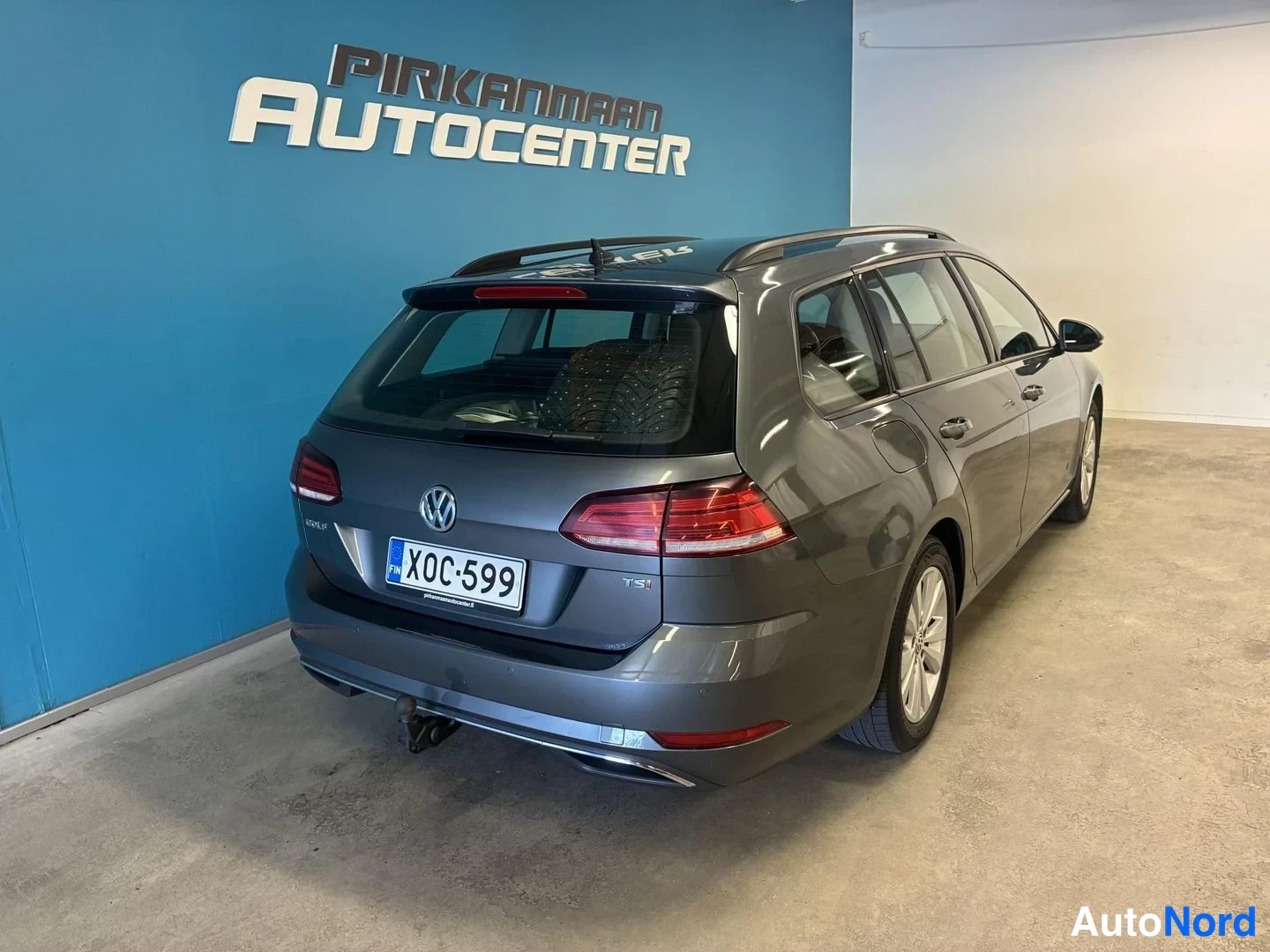 Harmaa Volkswagen Golf Variant 2017, takaviisto, kuva 6