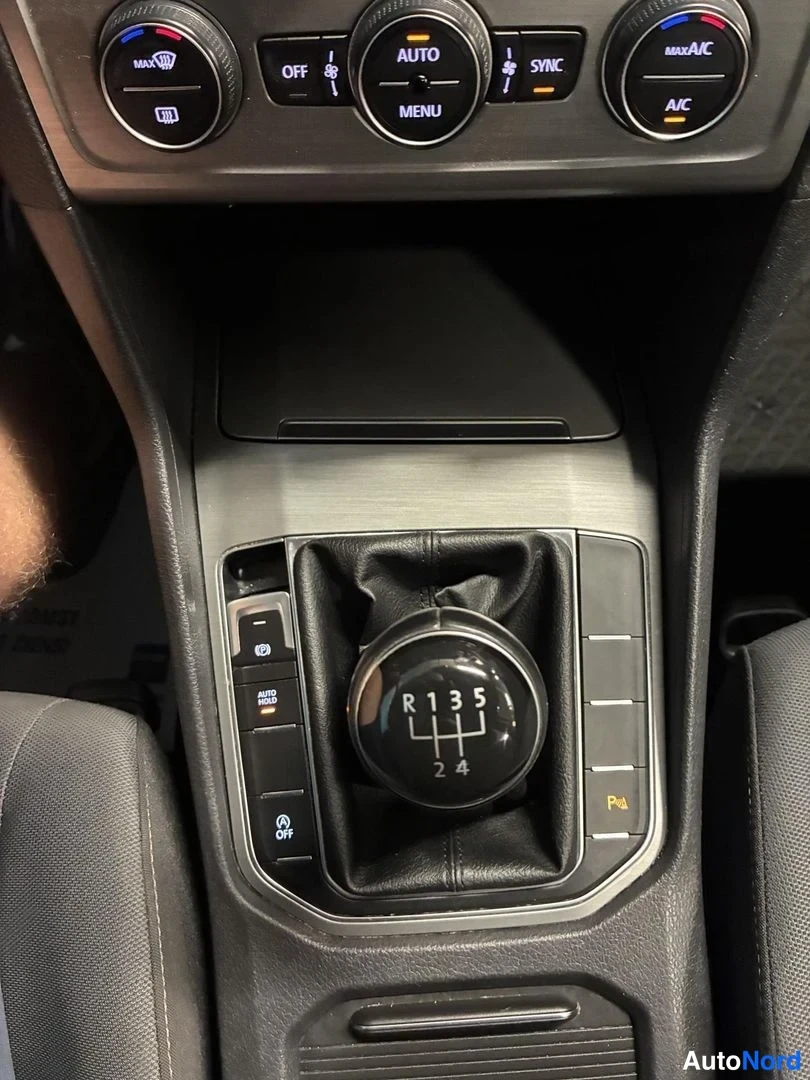 Sininen Volkswagen Golf Sportsvan 2015, yksityiskohta, kuva 19