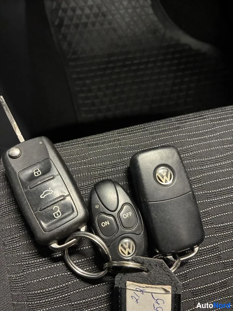 Sininen Volkswagen Tiguan 2014, yksityiskohta, kuva 19