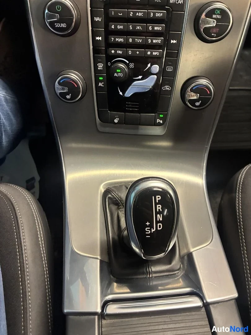 Harmaa Volvo S60 2014, yksityiskohta, kuva 17