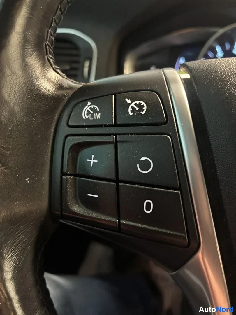 Harmaa Volvo S60 2014, yksityiskohta, kuva 18