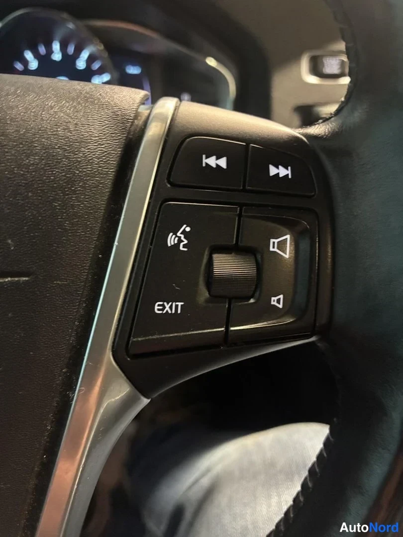 Harmaa Volvo S60 2014, yksityiskohta, kuva 19