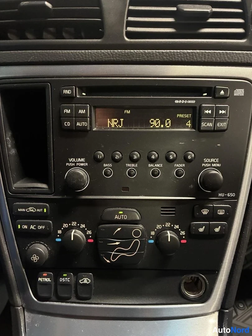 Sininen Volvo S60 2005, yksityiskohta, kuva 16