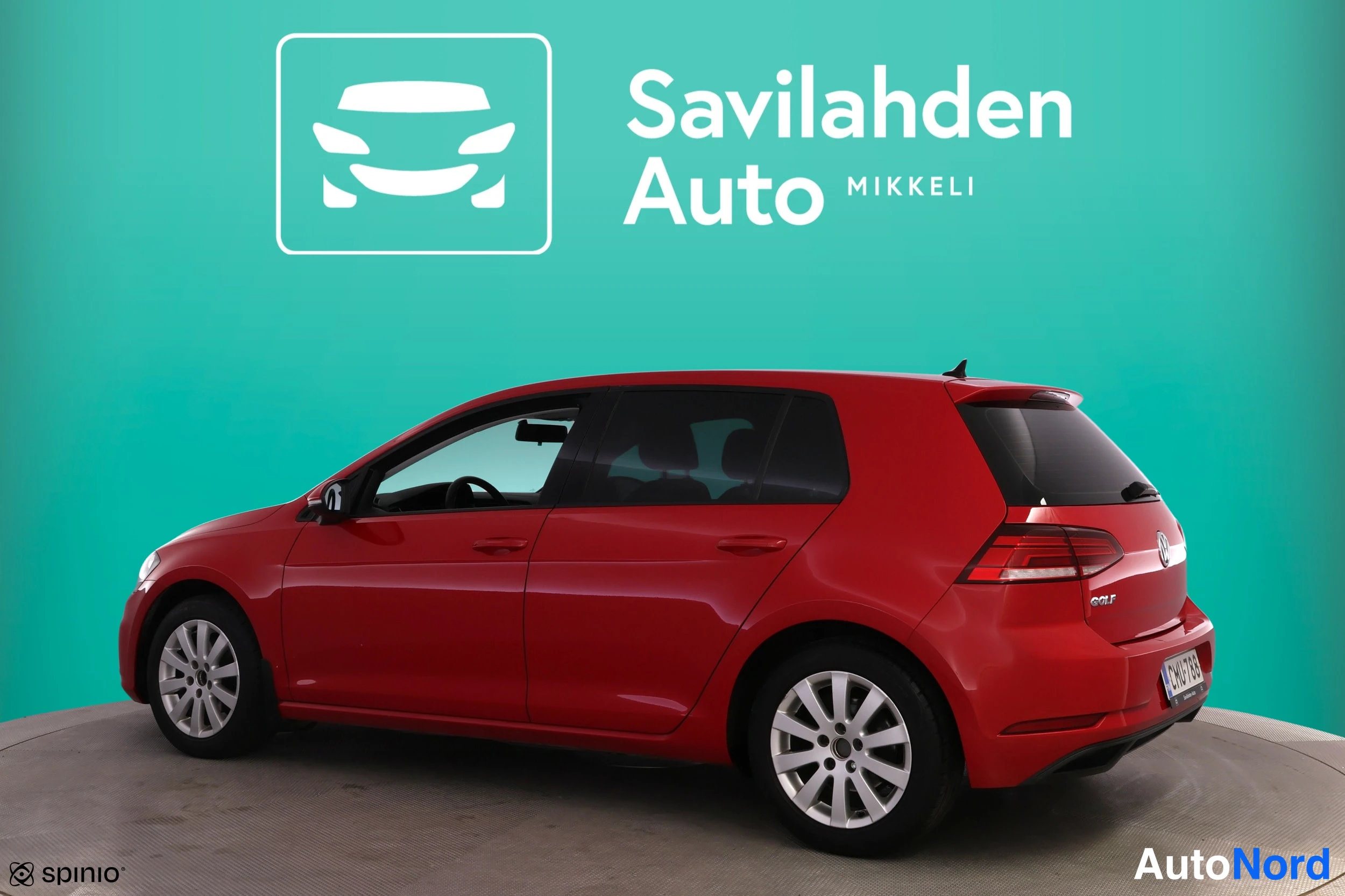 Punainen Volkswagen Golf 2019, kuva 4