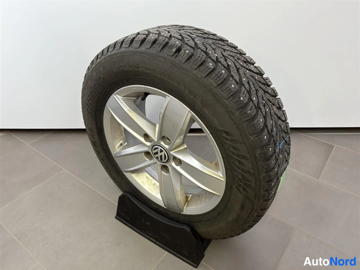 Punainen Volkswagen Golf 2019, kuva 36