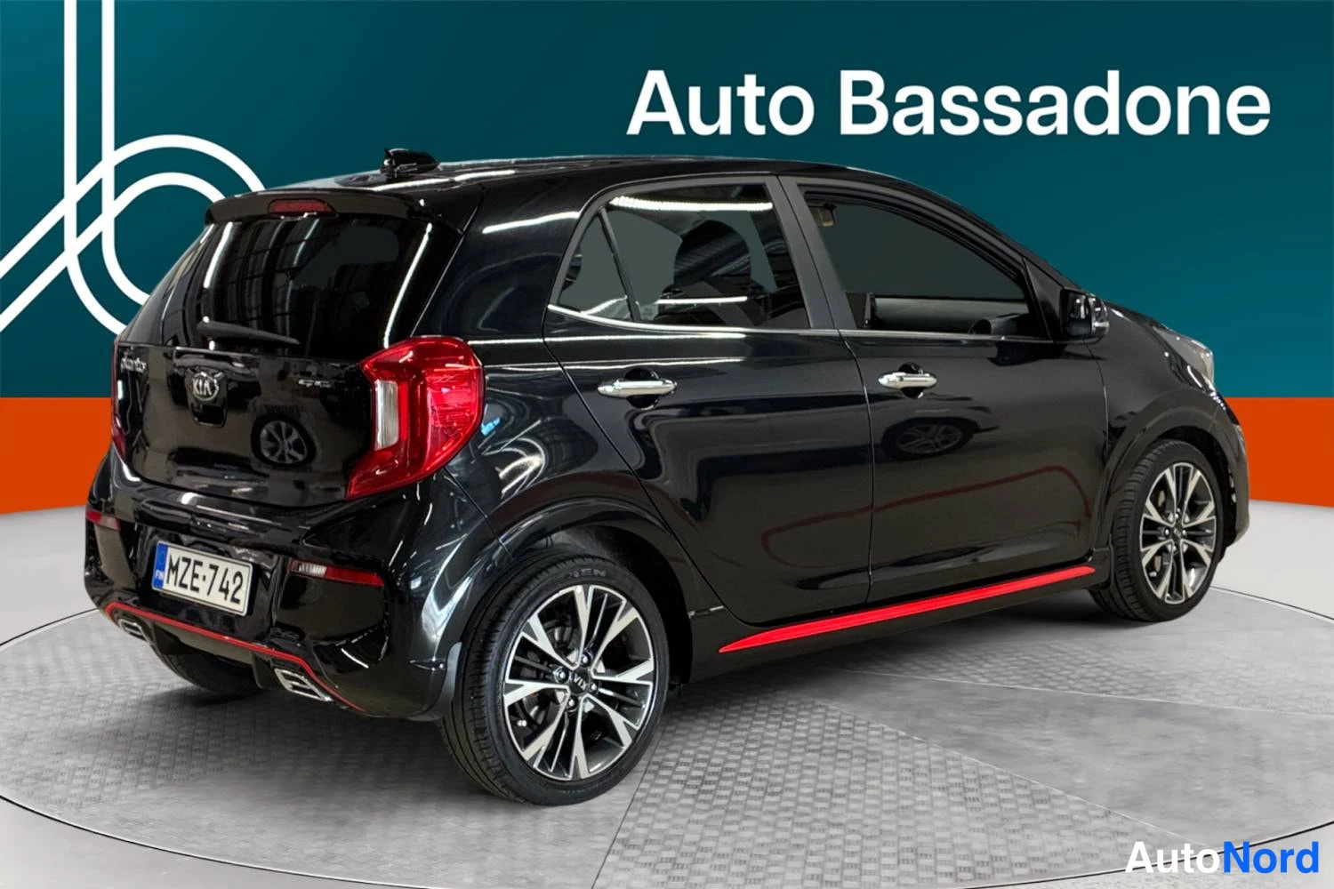 Musta Kia Picanto 2021, takaviisto, kuva 7