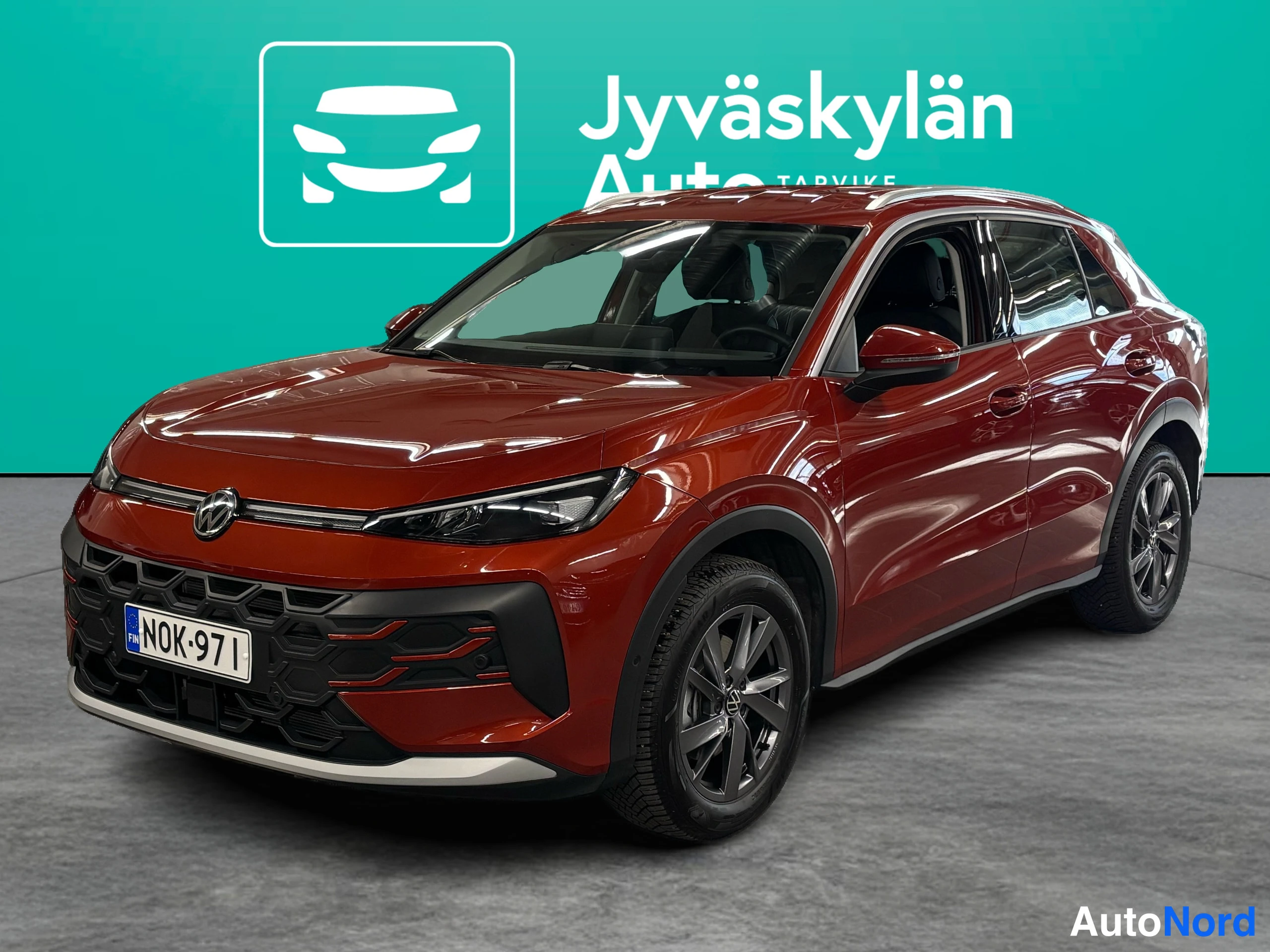 Punainen Volkswagen T-Roc 2026, etuviisto, keula vasemmalle, kuva 2