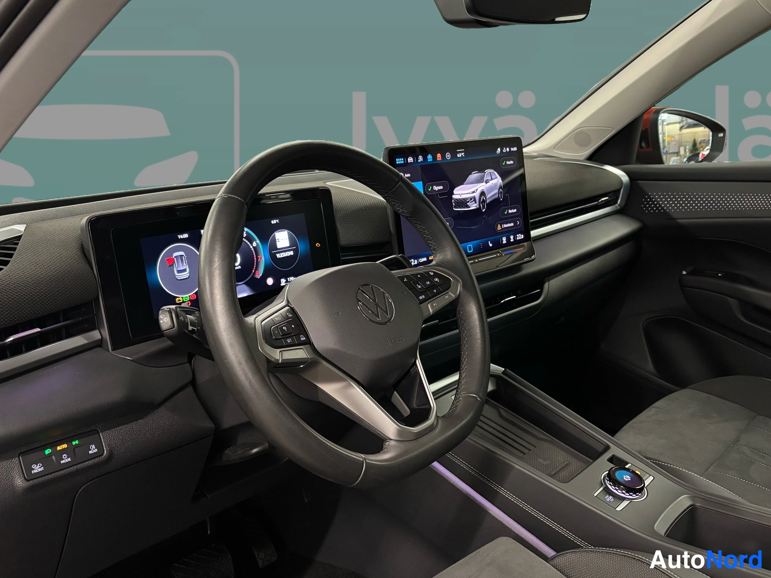 Punainen Volkswagen T-Roc 2026, ohjaamo, kuva 18