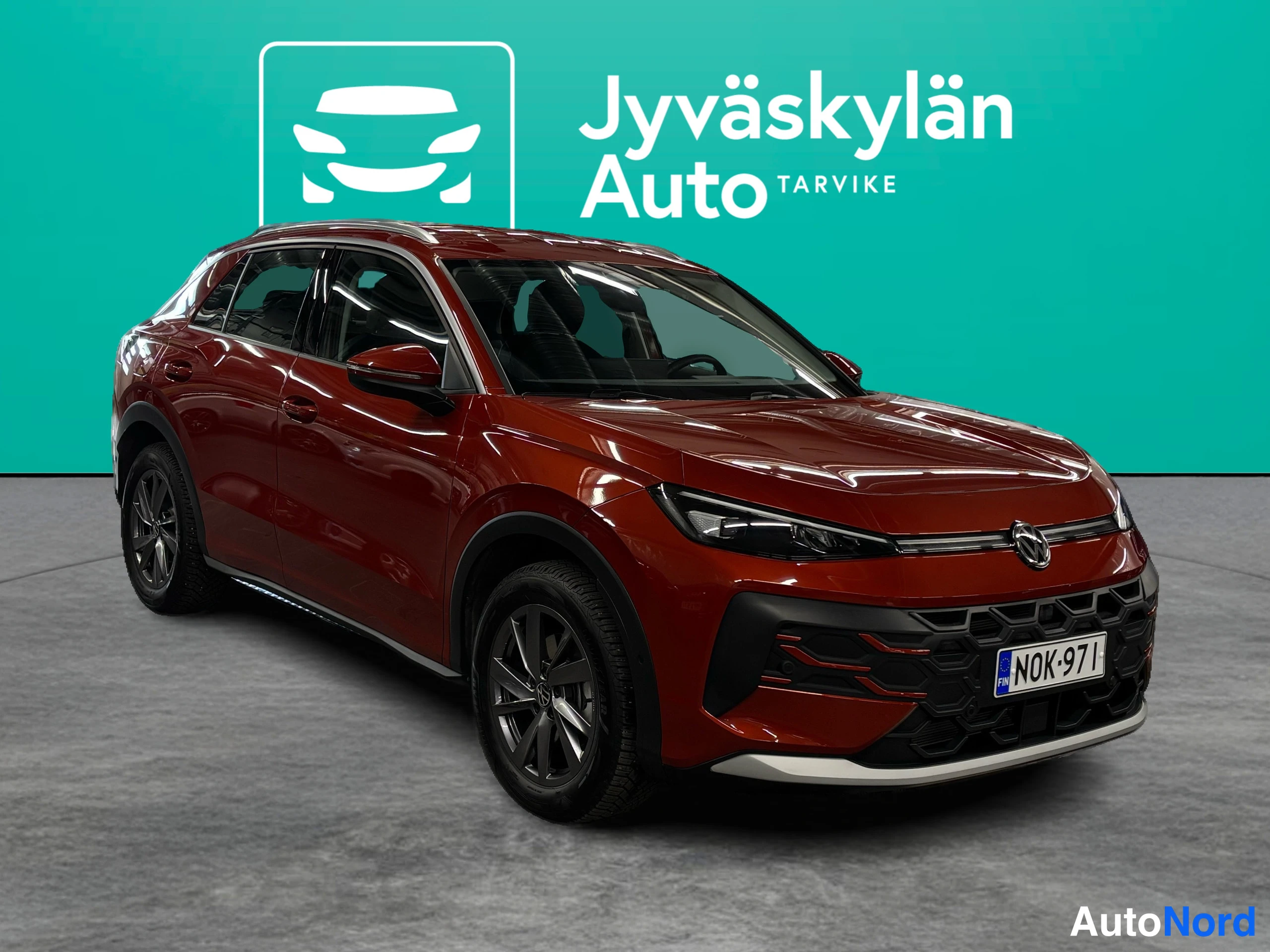 Punainen Volkswagen T-Roc 2026, etuviisto, keula oikealle, kuva 6