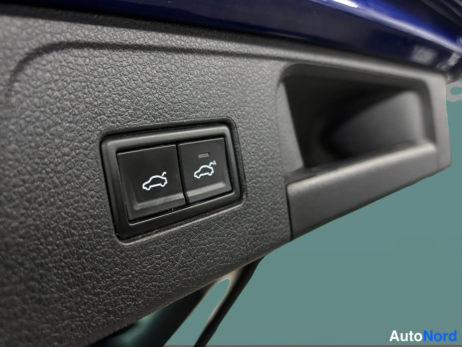 Grön Volkswagen Passat 2022, detalj, bild 21
