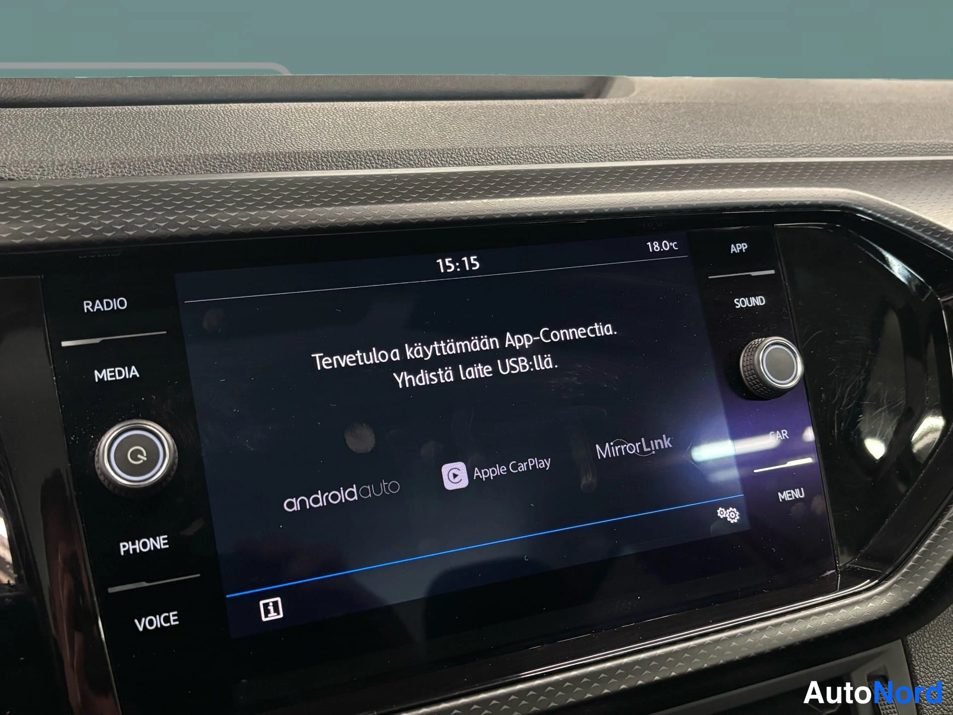Valkoinen Volkswagen T-Cross 2021, yksityiskohta, kuva 14